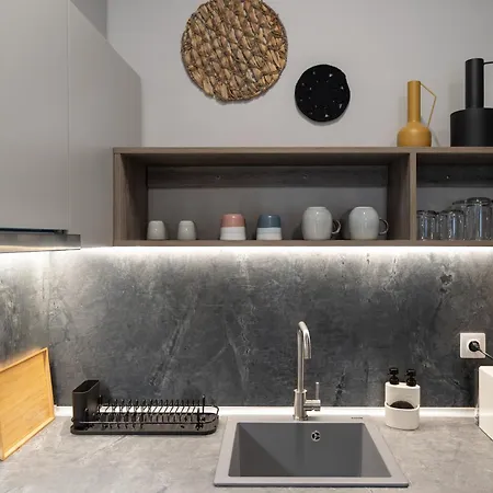 Urban Hub - Downtown - Balcony - 200mbps - Netflix - Ac 아파트