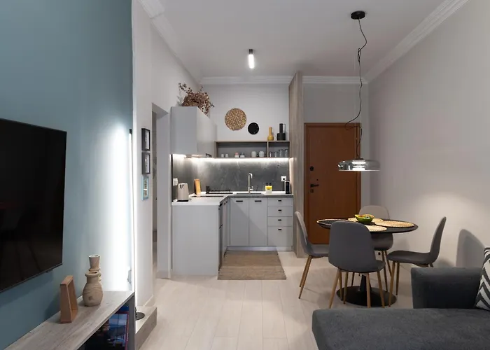Urban Hub - Downtown - Balcony - 200mbps - Netflix - Ac