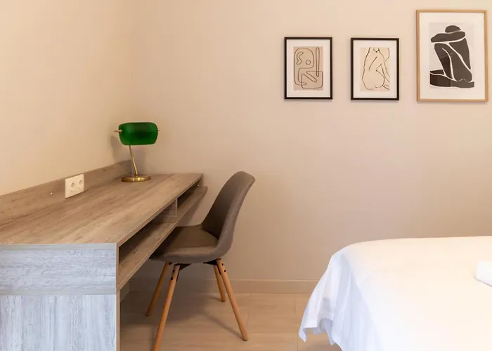 Urban Hub - Downtown - Balcony - 200mbps - Netflix - Ac Lägenhet