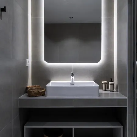 Homevision - Urban Hub Apartment Thessaloniki