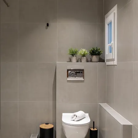 Urban Hub - Downtown - Balcony - 200mbps - Netflix - Ac