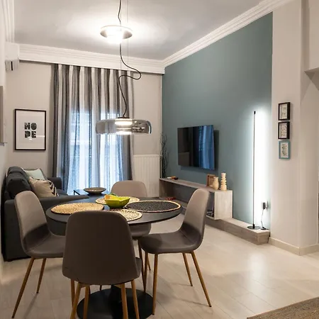 Urban Hub - Downtown - Balcony - 200mbps - Netflix - Ac * Thessaloniki
