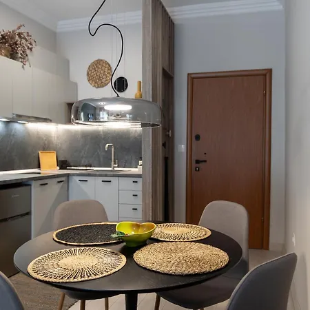 Apartment Urban Hub - Downtown - Balcony - 200mbps - Netflix - Ac